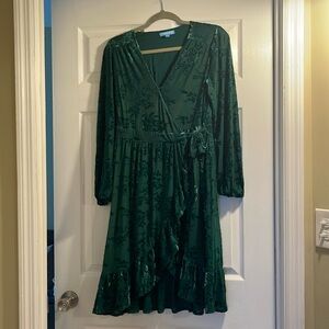 Draper James RSVP green velvet-patterned long-sleeved dress with ruffled bottom
